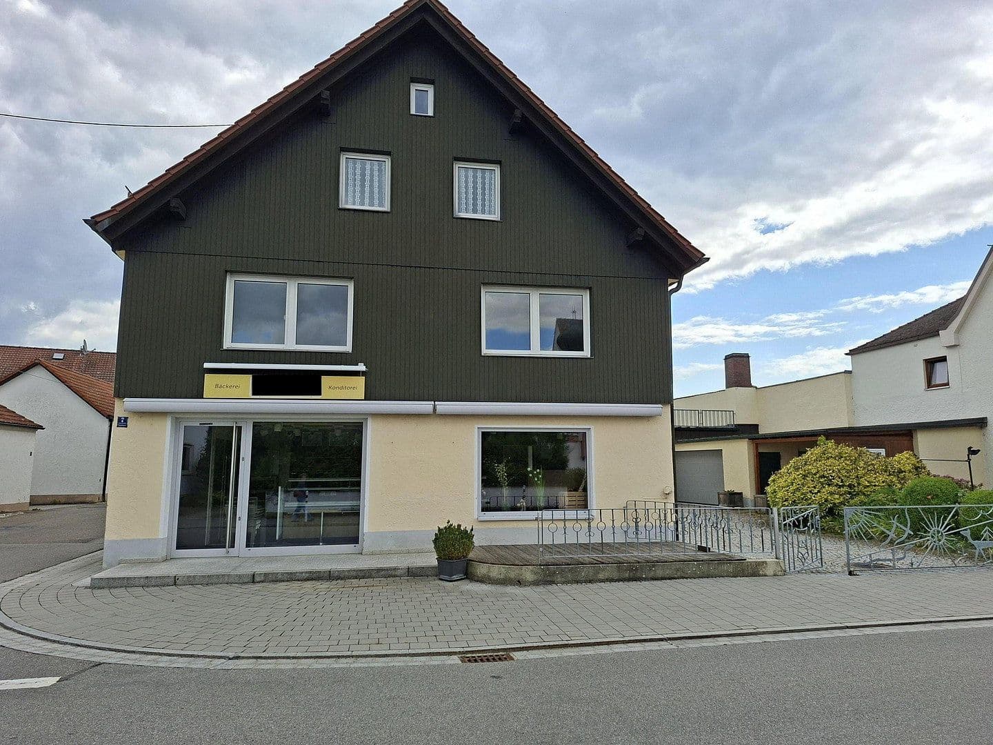 house for sale, 480 m², Tassilostraße 7, Münchsmünster, Bavaria house for sale, 480 m², Tassilostraße 7, Münchsmünster, Bavaria
