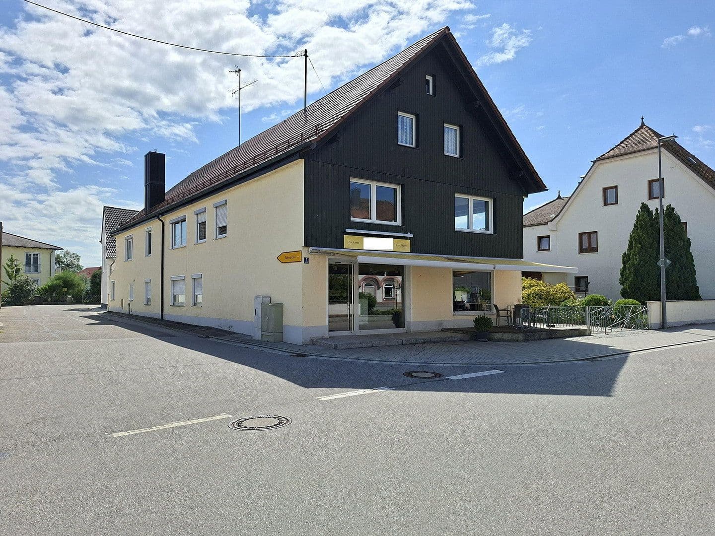 house for sale, 480 m², Tassilostraße 7, Münchsmünster, Bavaria house for sale, 480 m², Tassilostraße 7, Münchsmünster, Bavaria