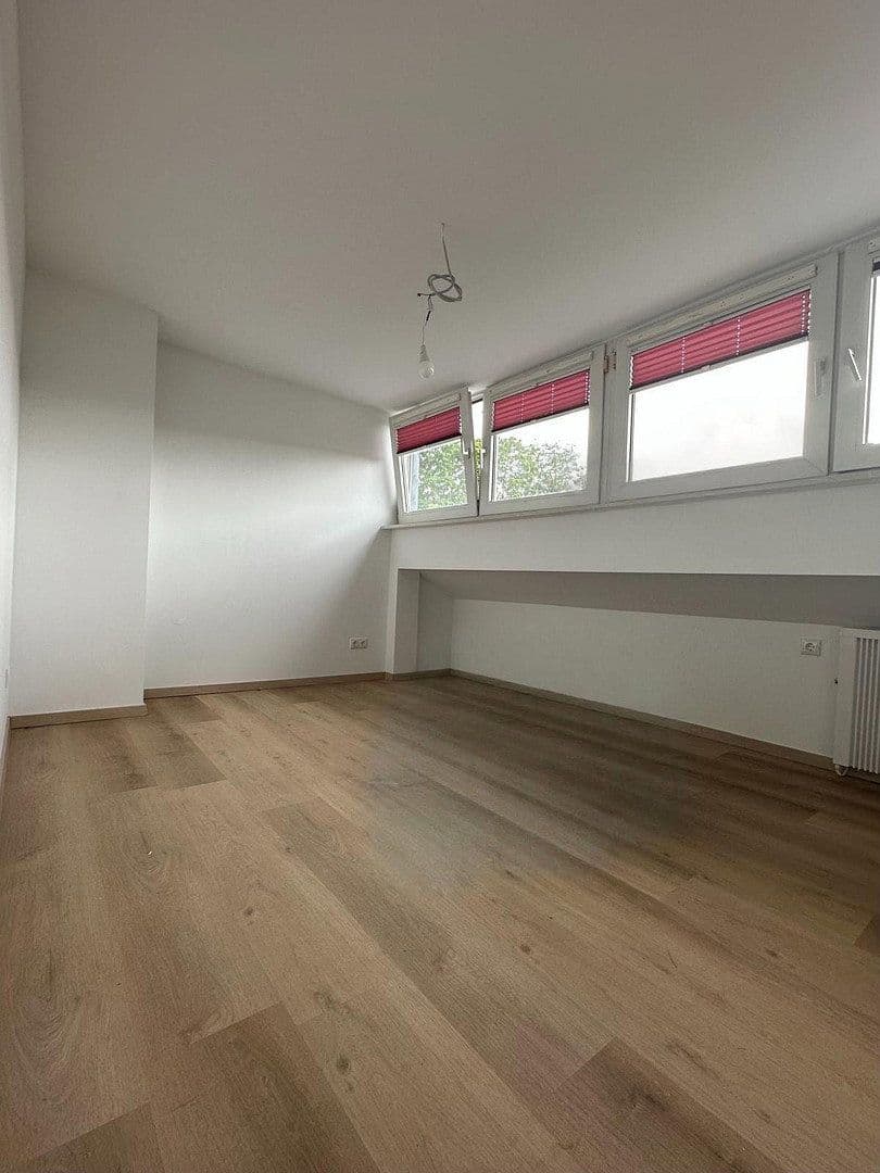 4 bedroom flat to rent, 72 m², Köln, North Rhine-Westphalia 4 bedroom flat to rent, 72 m², Köln, North Rhine-Westphalia