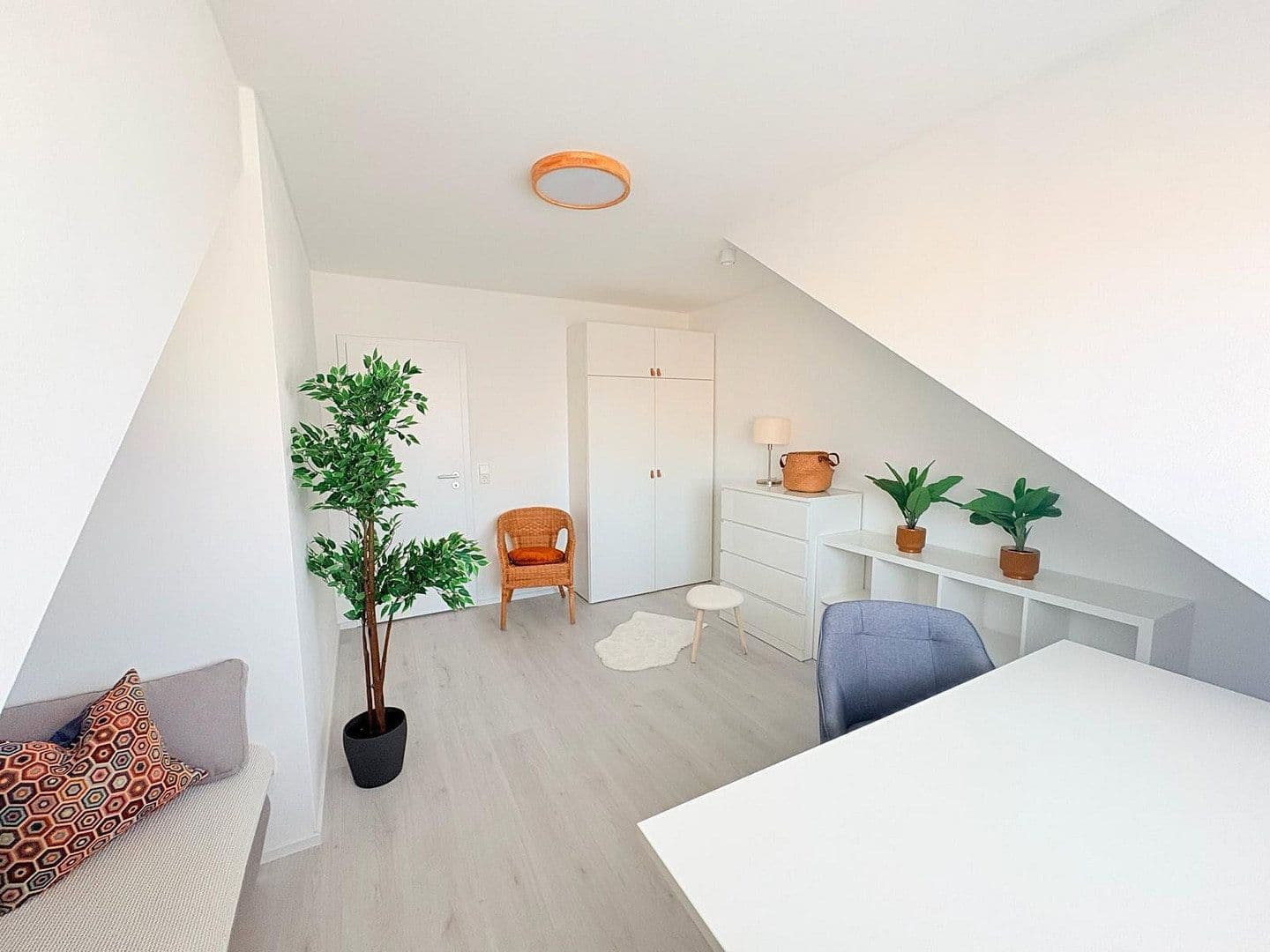 2 bedroom with open-plan kitchen flat to rent, 80 m², Hockenheim, Baden-Württemberg 2 bedroom with open-plan kitchen flat to rent, 80 m², Hockenheim, Baden-Württemberg