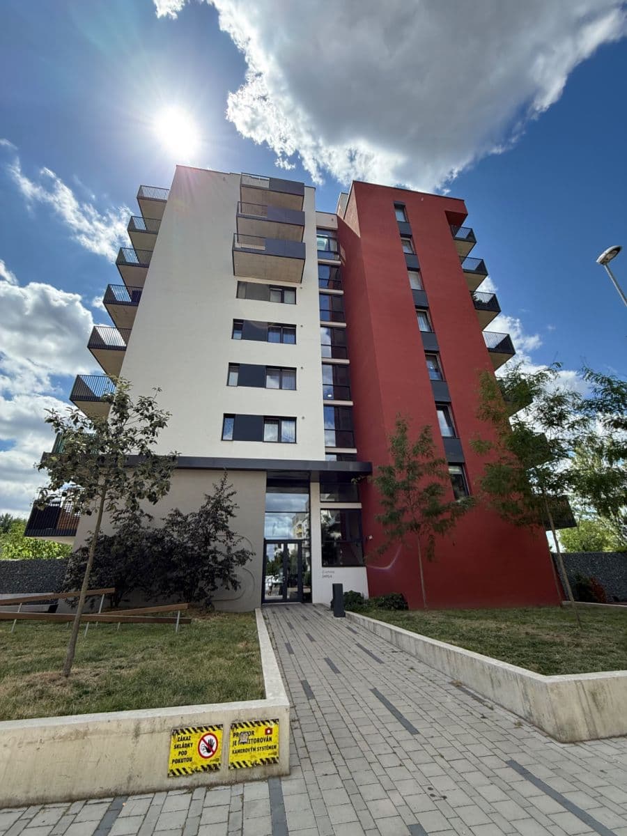 1 bedroom with open-plan kitchen flat to rent, 50 m², Zlochova, Prague, Prague 1 bedroom with open-plan kitchen flat to rent, 50 m², Zlochova, Prague, Prague