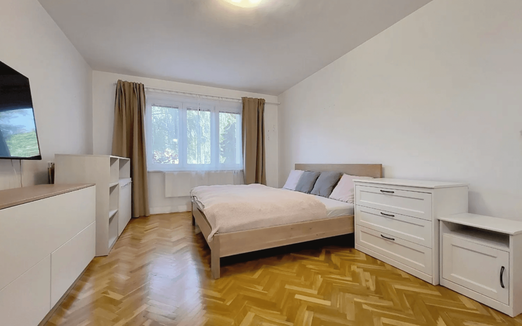 2 bedroom with open-plan kitchen flat to rent, 102 m², Školní, Kuřim, Jihomoravský Region 2 bedroom with open-plan kitchen flat to rent, 102 m², Školní, Kuřim, Jihomoravský Region