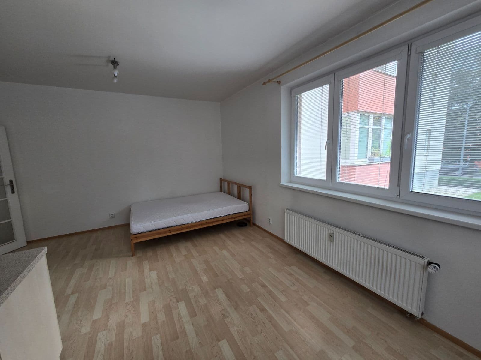 Studio flat to rent, 33 m², Mikanova, Prague, Prague Studio flat to rent, 33 m², Mikanova, Prague, Prague