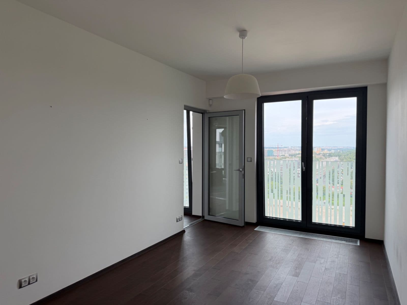 2 bedroom with open-plan kitchen flat to rent, 83 m², Olšanská, Prague, Prague 2 bedroom with open-plan kitchen flat to rent, 83 m², Olšanská, Prague, Prague