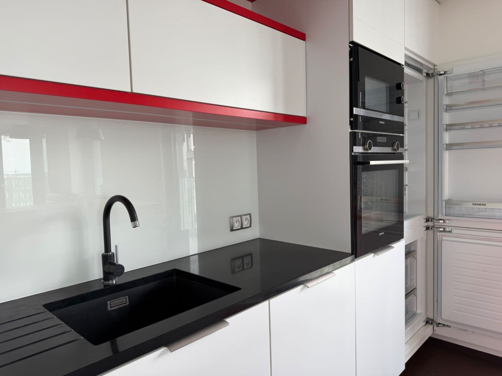 2 bedroom with open-plan kitchen flat to rent, 83 m², Olšanská, Prague, Prague 2 bedroom with open-plan kitchen flat to rent, 83 m², Olšanská, Prague, Prague