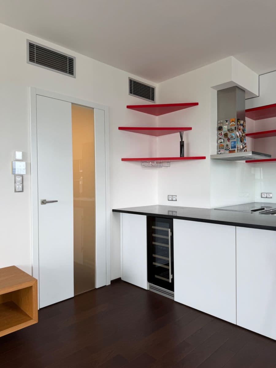 2 bedroom with open-plan kitchen flat to rent, 83 m², Olšanská, Prague, Prague 2 bedroom with open-plan kitchen flat to rent, 83 m², Olšanská, Prague, Prague