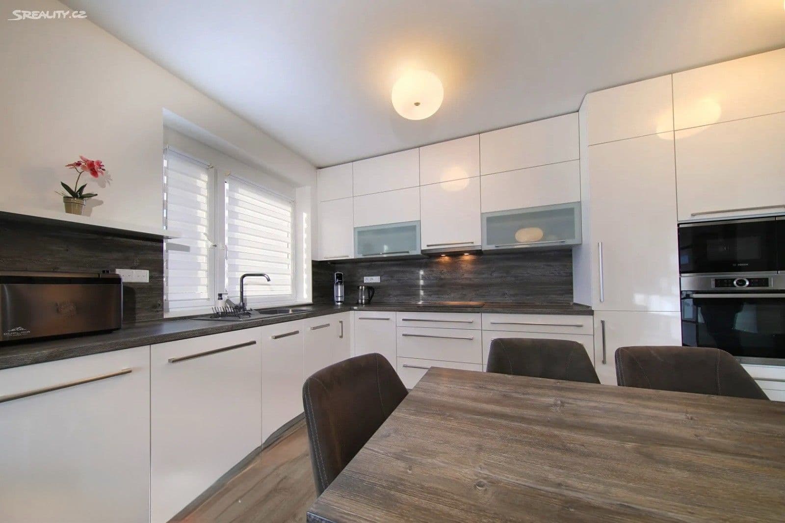 1 bedroom with open-plan kitchen flat to rent, 69 m², Na Výhledech, Plzeň, Plzeňský Region 1 bedroom with open-plan kitchen flat to rent, 69 m², Na Výhledech, Plzeň, Plzeňský Region