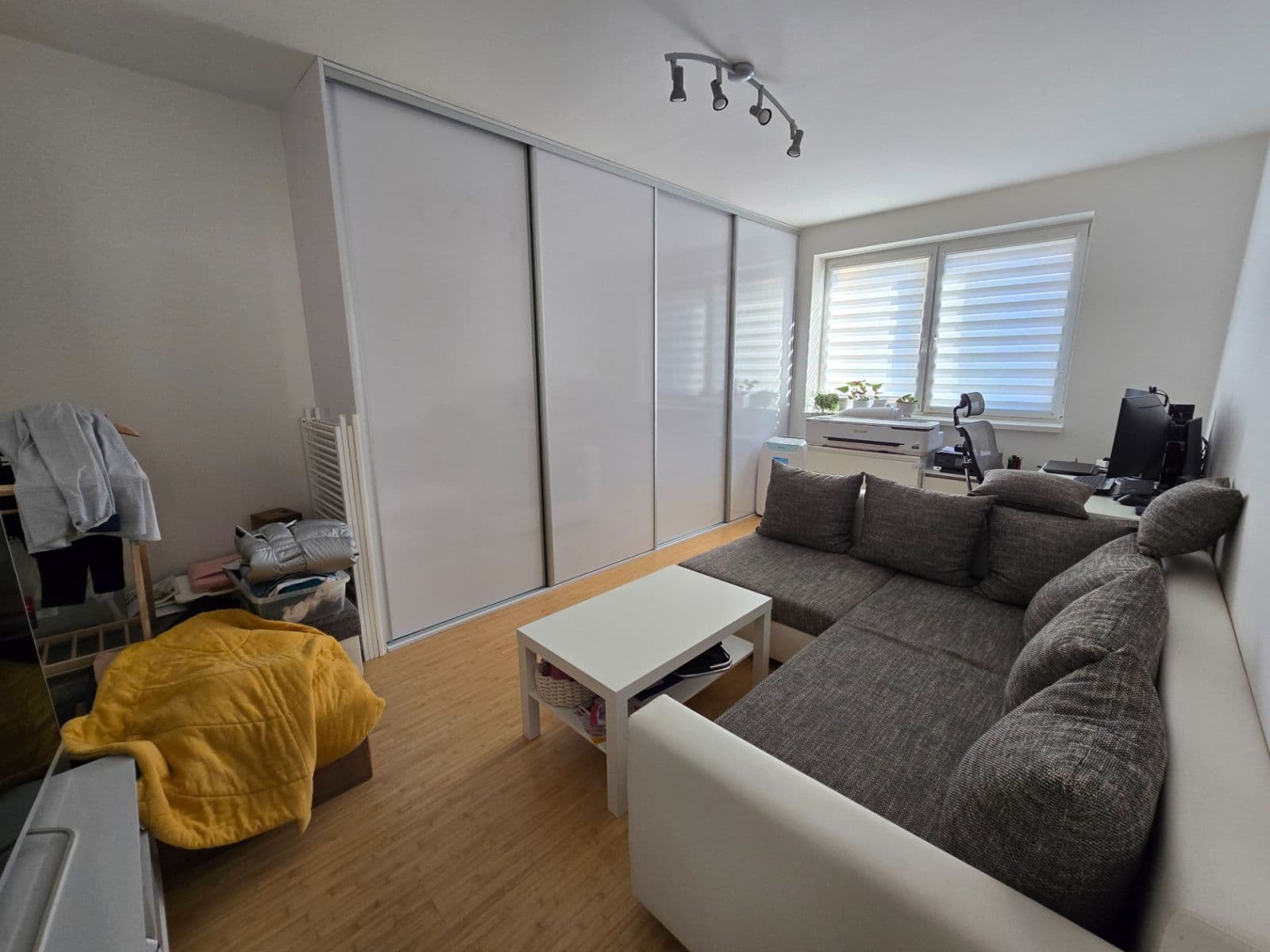 2 bedroom with open-plan kitchen flat to rent, 106 m², Jabloňová, Uherské Hradiště, Zlínský Region 2 bedroom with open-plan kitchen flat to rent, 106 m², Jabloňová, Uherské Hradiště, Zlínský Region