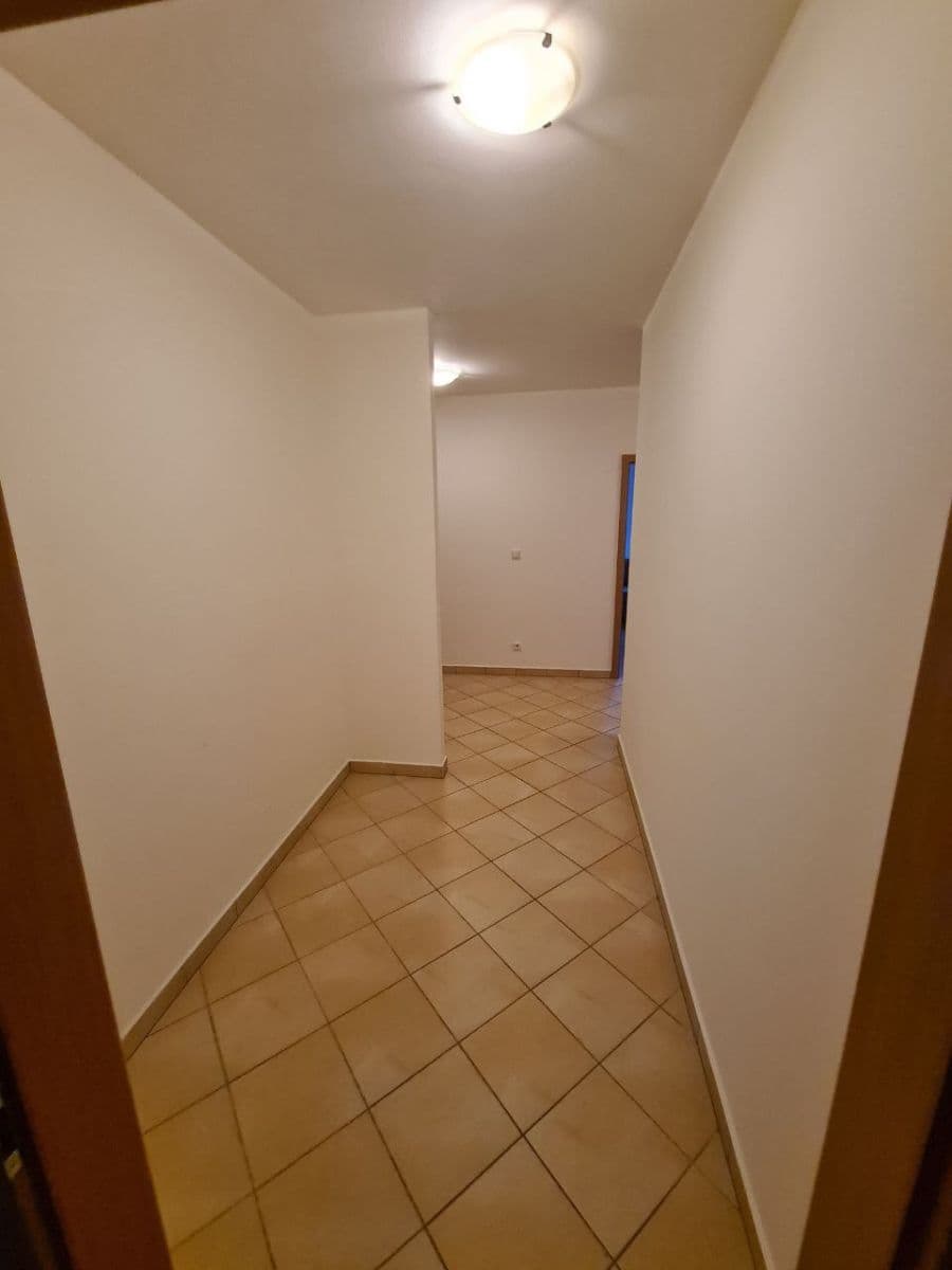 2 bedroom with open-plan kitchen flat to rent, 105 m², Vodní, Brno, Jihomoravský Region 2 bedroom with open-plan kitchen flat to rent, 105 m², Vodní, Brno, Jihomoravský Region