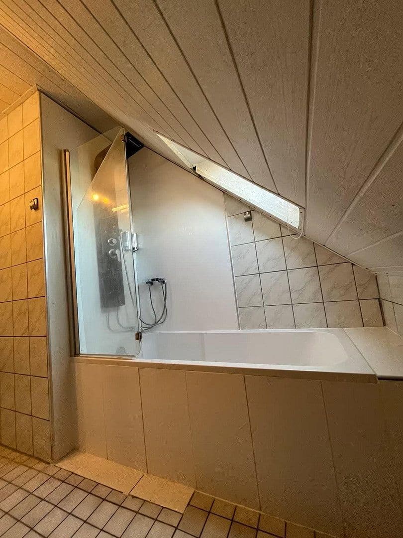 1 bedroom with open-plan kitchen flat to rent, 65 m², Theaterstr. 11, Hof, Bavaria 1 bedroom with open-plan kitchen flat to rent, 65 m², Theaterstr. 11, Hof, Bavaria
