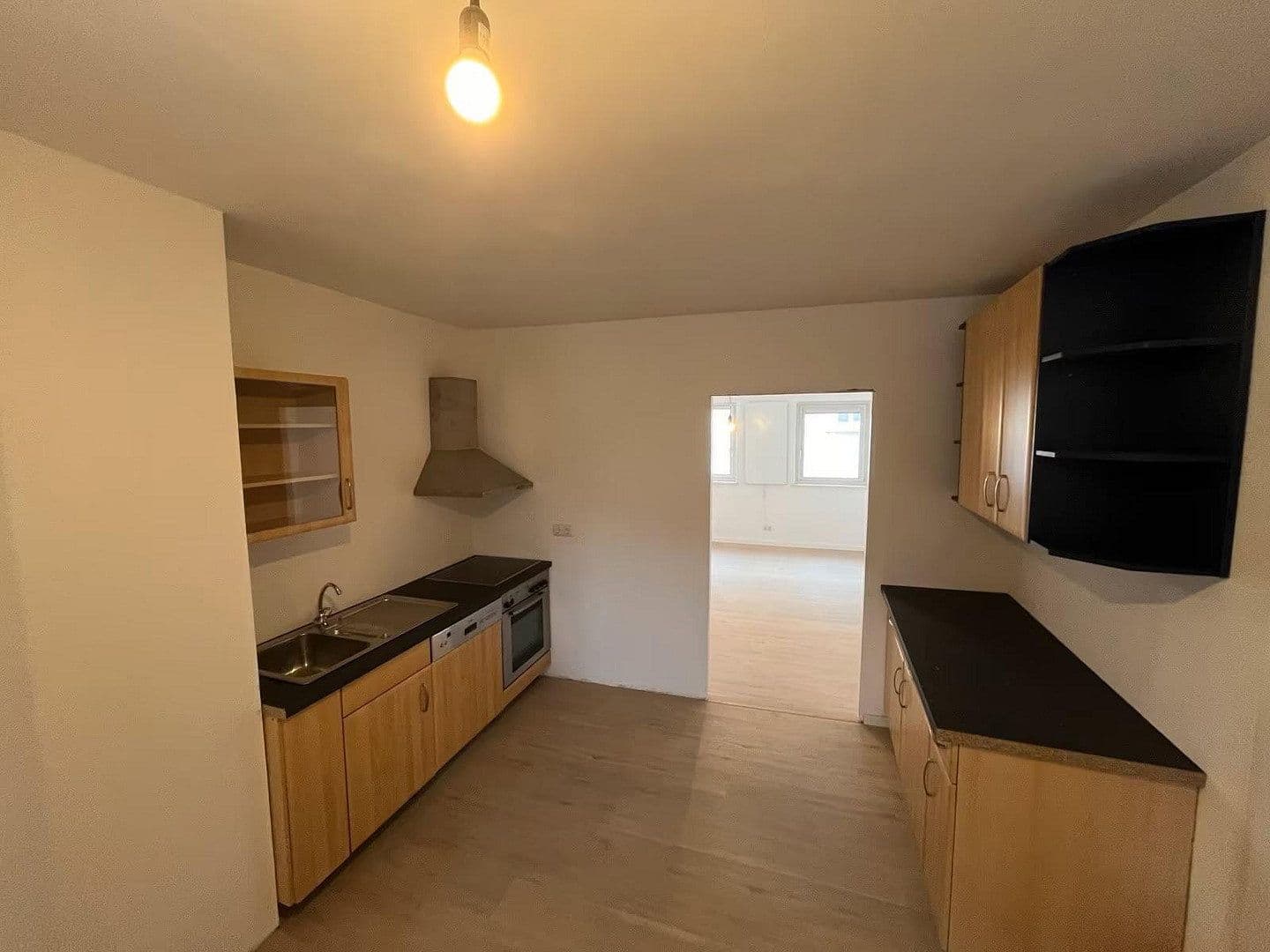 1 bedroom with open-plan kitchen flat to rent, 65 m², Theaterstr. 11, Hof, Bavaria 1 bedroom with open-plan kitchen flat to rent, 65 m², Theaterstr. 11, Hof, Bavaria