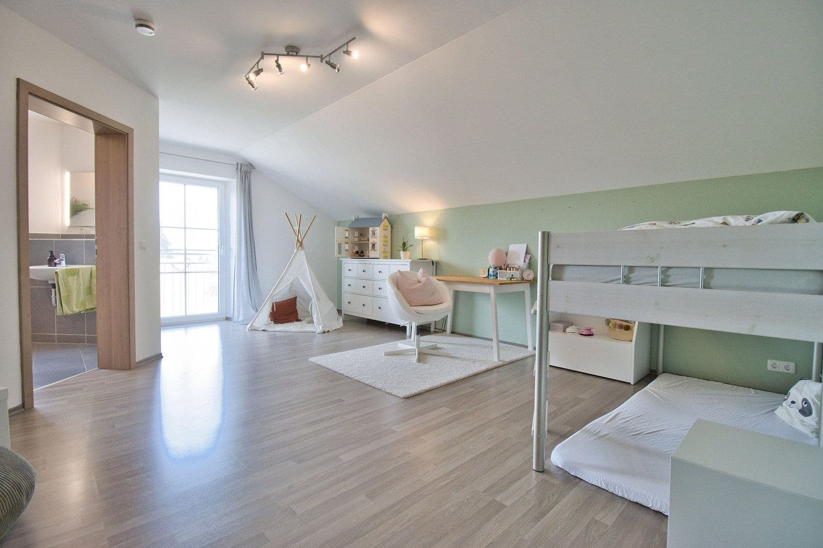 house for sale, 440 m², Neumarkt-Sankt Veit, Bavaria house for sale, 440 m², Neumarkt-Sankt Veit, Bavaria