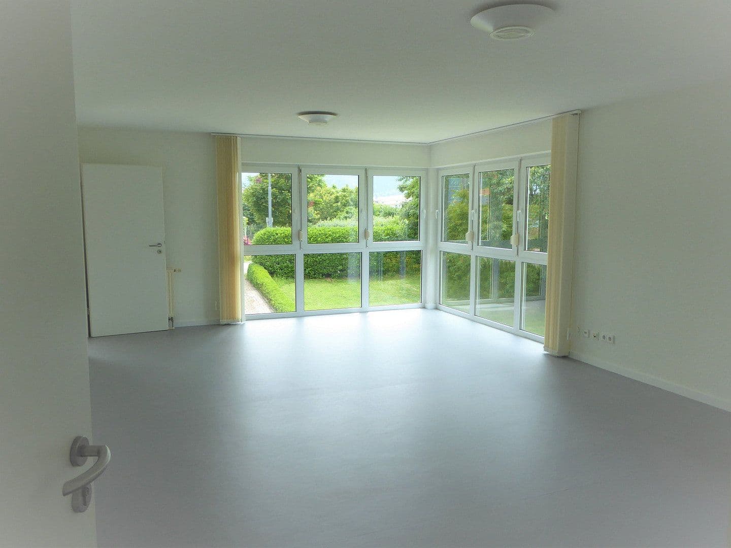 office to rent, 215 m², Staufen im Breisgau, Baden-Württemberg office to rent, 215 m², Staufen im Breisgau, Baden-Württemberg