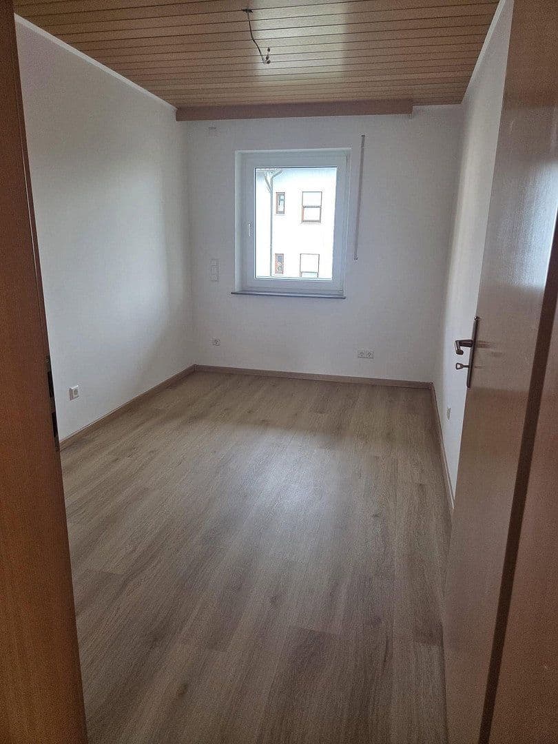 4 bedroom flat to rent, 110 m², Steigstraße 3, Thüngersheim, Bavaria 4 bedroom flat to rent, 110 m², Steigstraße 3, Thüngersheim, Bavaria
