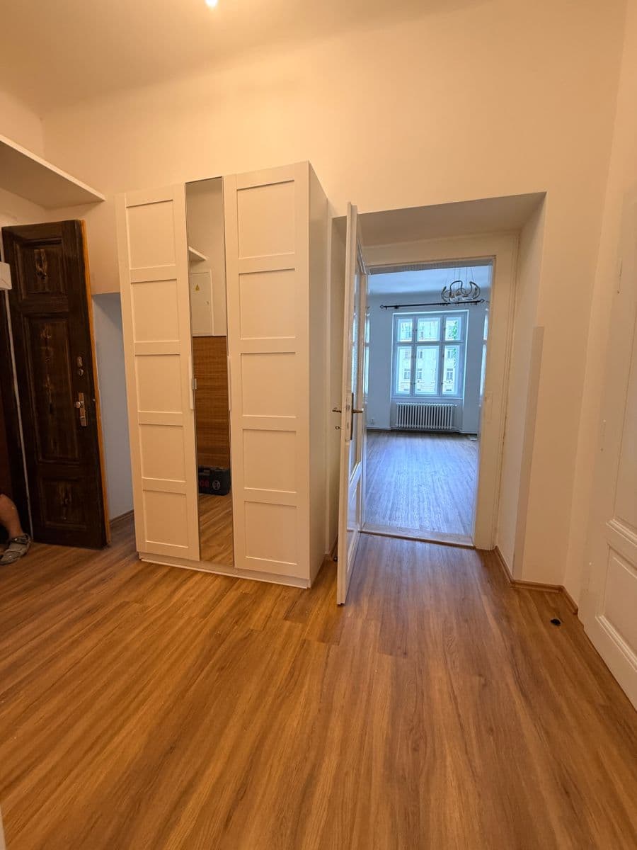 2 bedroom with open-plan kitchen flat to rent, 83 m², Wuchterlova, Prague, Prague 2 bedroom with open-plan kitchen flat to rent, 83 m², Wuchterlova, Prague, Prague