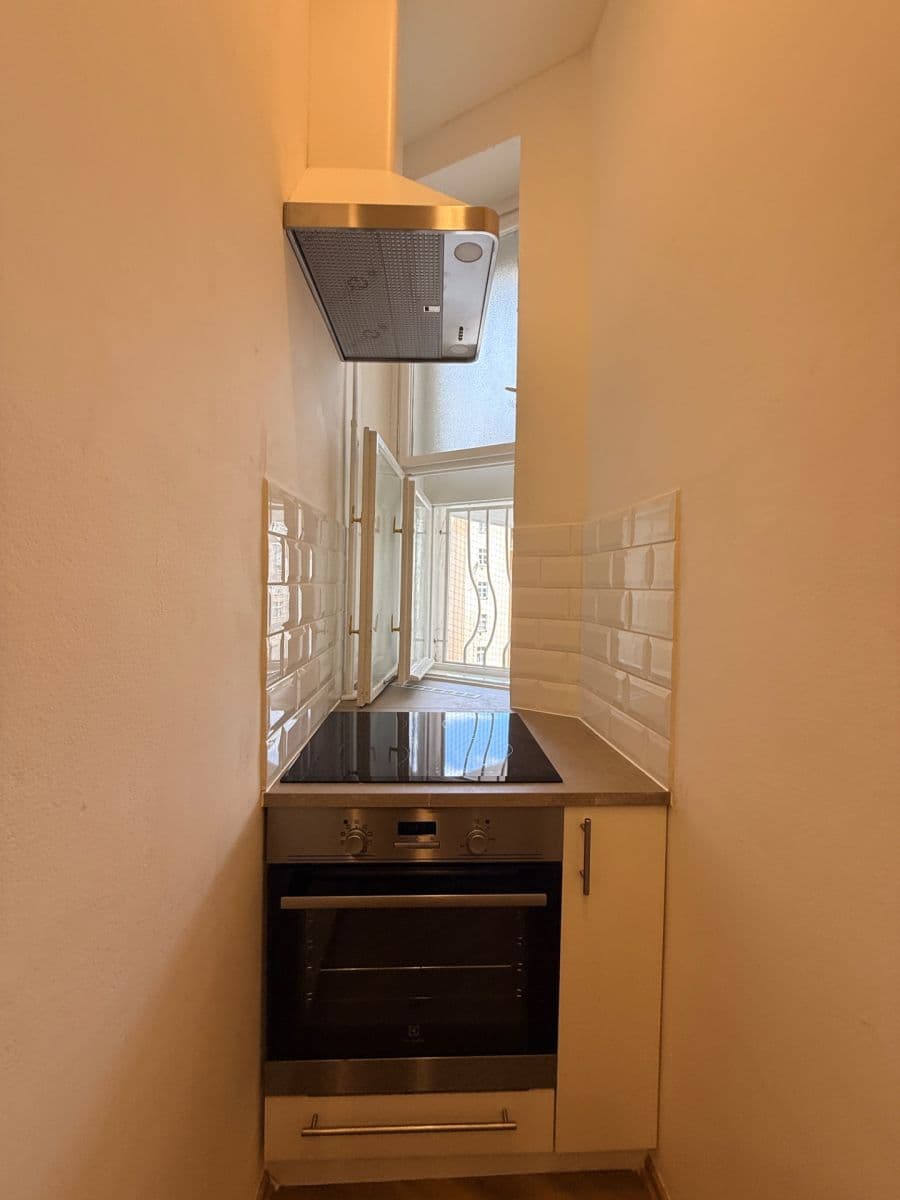2 bedroom with open-plan kitchen flat to rent, 83 m², Wuchterlova, Prague, Prague 2 bedroom with open-plan kitchen flat to rent, 83 m², Wuchterlova, Prague, Prague