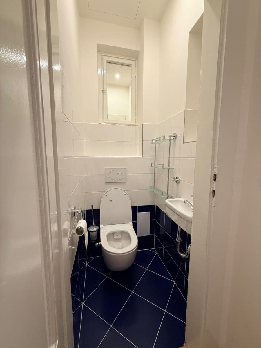 2 bedroom with open-plan kitchen flat to rent, 83 m², Wuchterlova, Prague, Prague 2 bedroom with open-plan kitchen flat to rent, 83 m², Wuchterlova, Prague, Prague