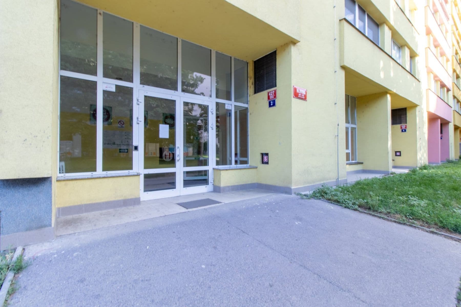 1 bedroom with open-plan kitchen flat to rent, 35 m², Hlivická, Prague, Prague 1 bedroom with open-plan kitchen flat to rent, 35 m², Hlivická, Prague, Prague