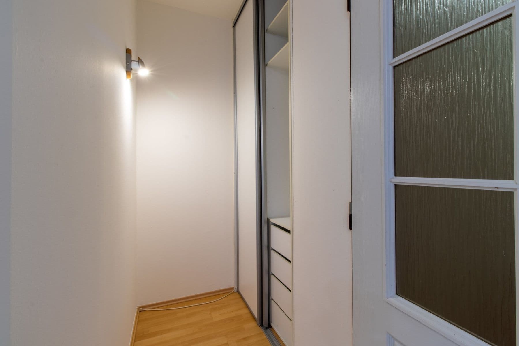 1 bedroom with open-plan kitchen flat to rent, 35 m², Hlivická, Prague, Prague 1 bedroom with open-plan kitchen flat to rent, 35 m², Hlivická, Prague, Prague