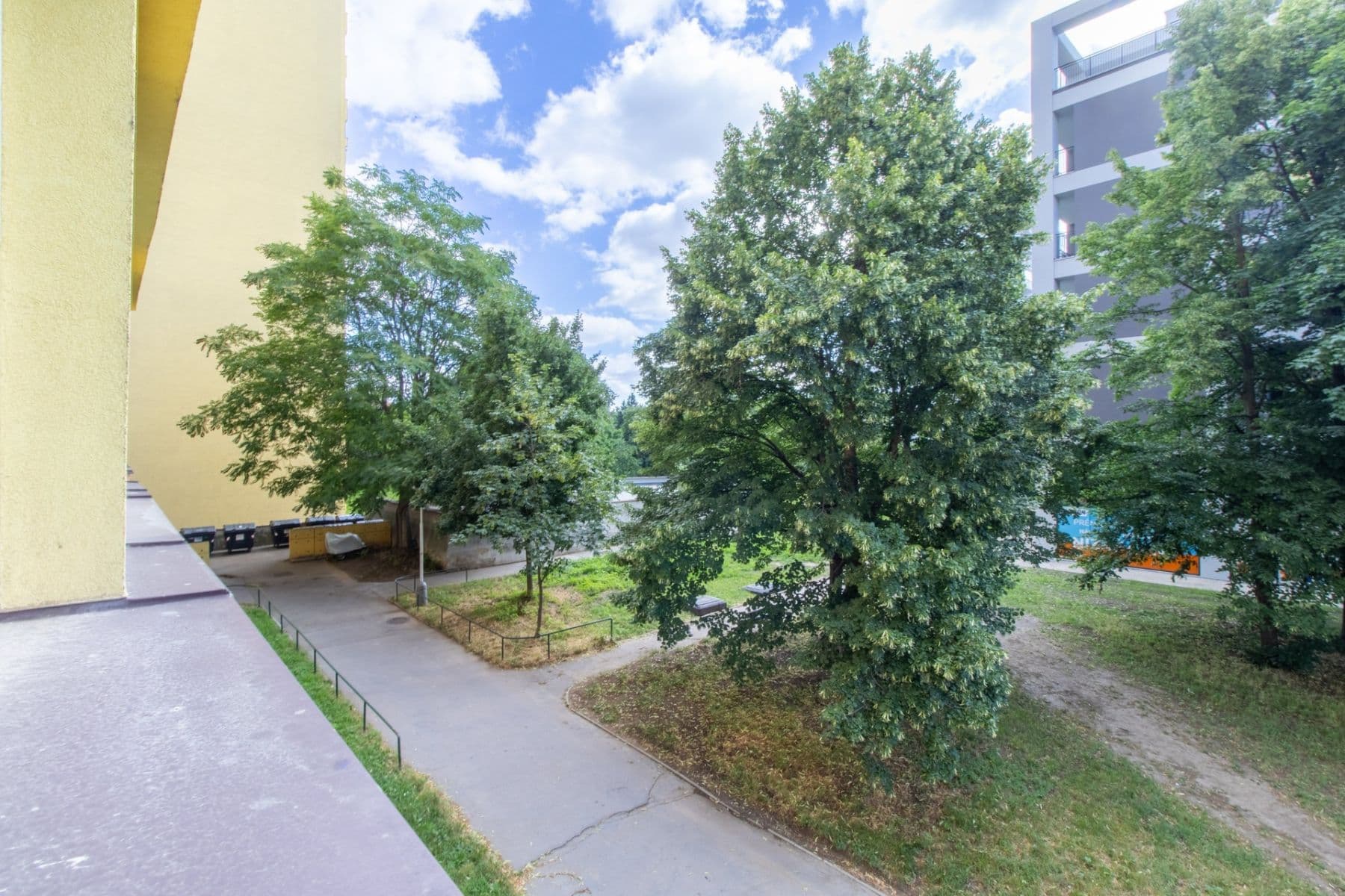 1 bedroom with open-plan kitchen flat to rent, 35 m², Hlivická, Prague, Prague 1 bedroom with open-plan kitchen flat to rent, 35 m², Hlivická, Prague, Prague