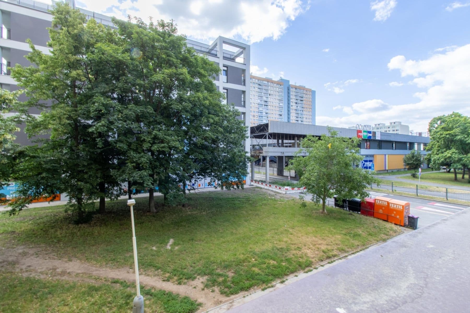 1 bedroom with open-plan kitchen flat to rent, 35 m², Hlivická, Prague, Prague 1 bedroom with open-plan kitchen flat to rent, 35 m², Hlivická, Prague, Prague