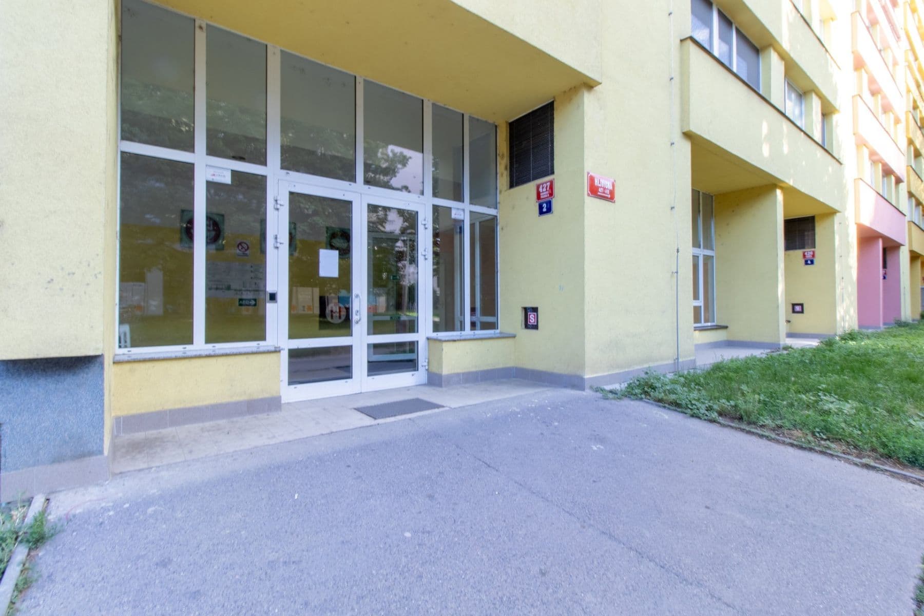 1 bedroom with open-plan kitchen flat to rent, 35 m², Hlivická, Prague, Prague 1 bedroom with open-plan kitchen flat to rent, 35 m², Hlivická, Prague, Prague