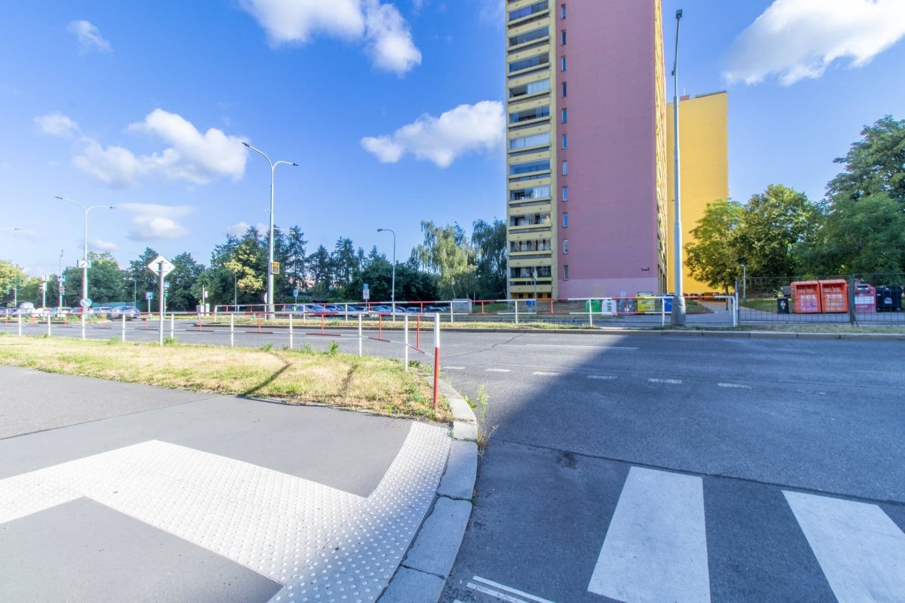 1 bedroom with open-plan kitchen flat to rent, 35 m², Hlivická, Prague, Prague 1 bedroom with open-plan kitchen flat to rent, 35 m², Hlivická, Prague, Prague