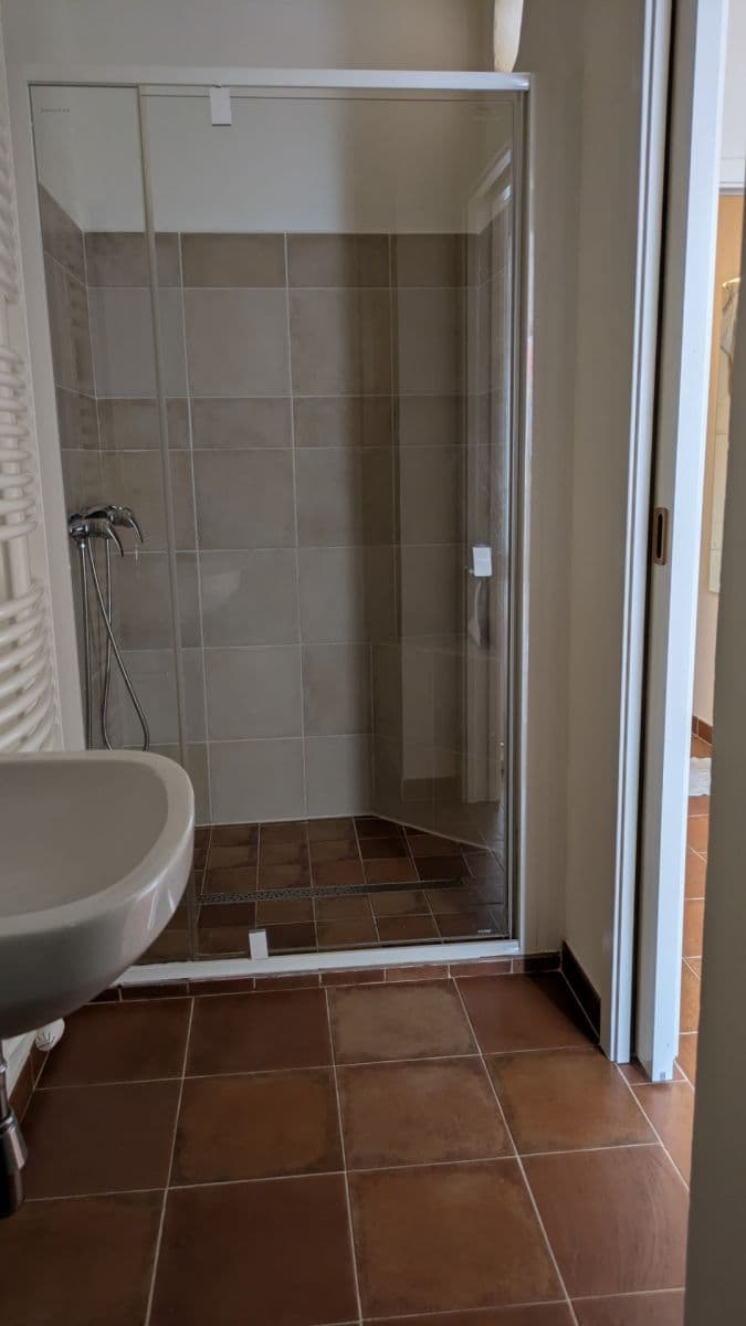 1 bedroom with open-plan kitchen flat to rent, 64 m², Biskupcova, Prague, Prague 1 bedroom with open-plan kitchen flat to rent, 64 m², Biskupcova, Prague, Prague