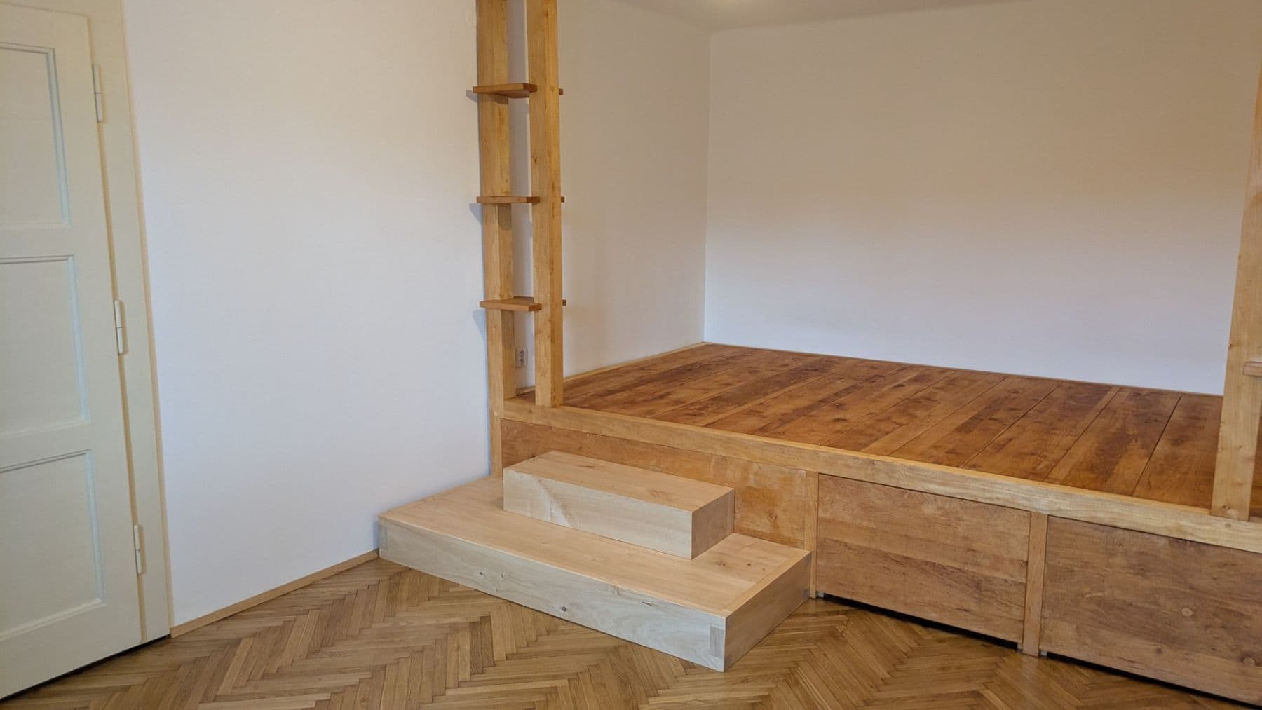 1 bedroom with open-plan kitchen flat to rent, 64 m², Biskupcova, Prague, Prague 1 bedroom with open-plan kitchen flat to rent, 64 m², Biskupcova, Prague, Prague