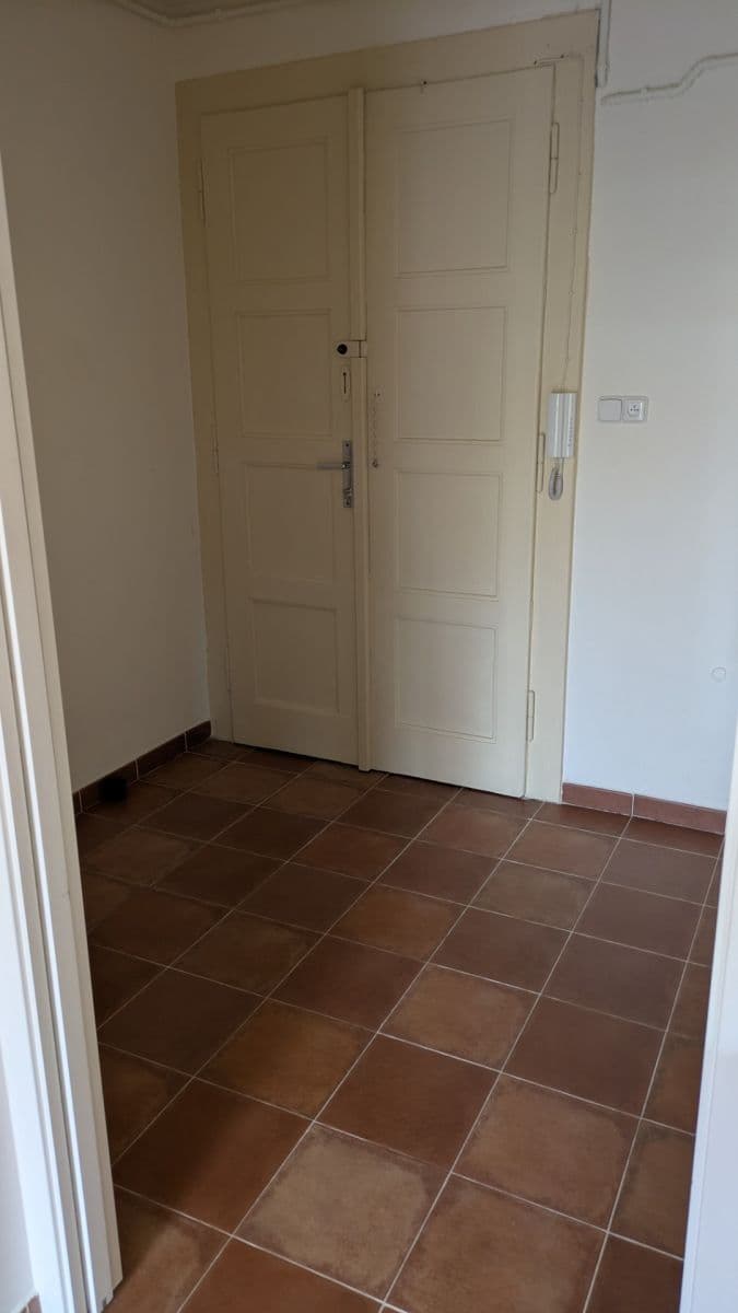 1 bedroom with open-plan kitchen flat to rent, 64 m², Biskupcova, Prague, Prague 1 bedroom with open-plan kitchen flat to rent, 64 m², Biskupcova, Prague, Prague