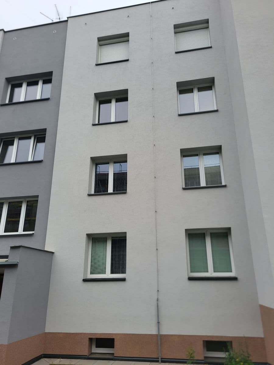 2 bedroom with open-plan kitchen flat to rent, 74 m², Waltrova, Plzeň, Plzeňský Region 2 bedroom with open-plan kitchen flat to rent, 74 m², Waltrova, Plzeň, Plzeňský Region