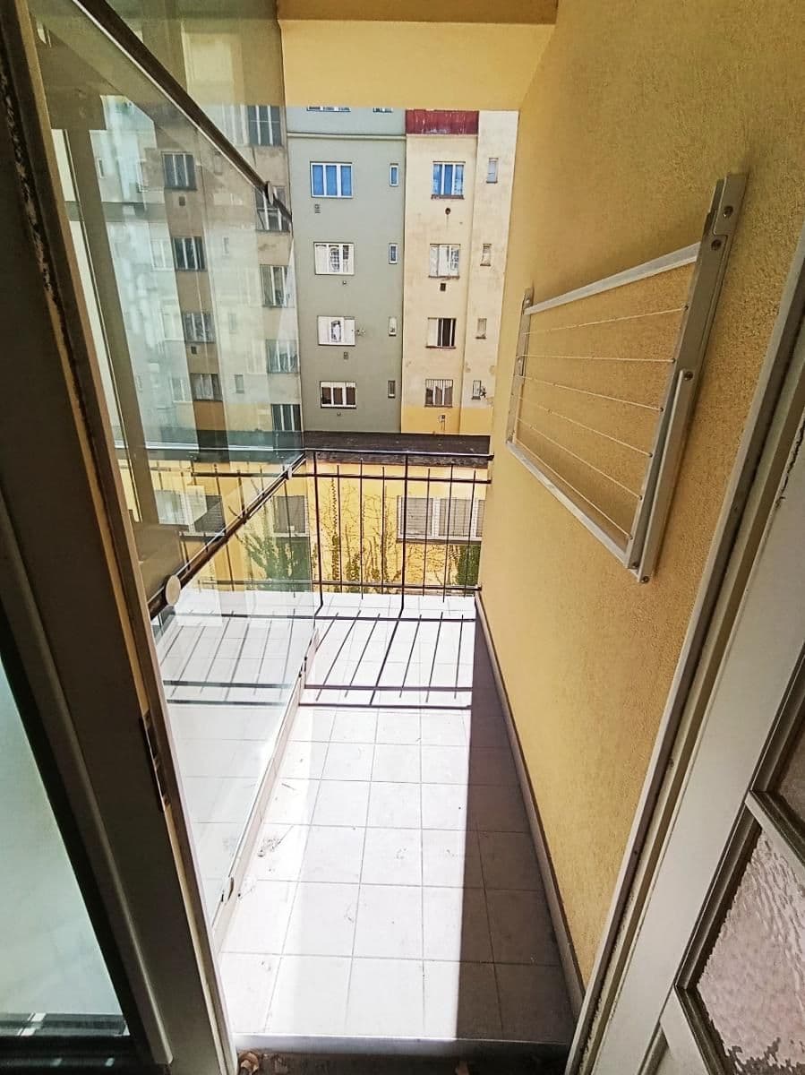 1 bedroom with open-plan kitchen flat to rent, 38 m², Žerotínova, Prague, Prague 1 bedroom with open-plan kitchen flat to rent, 38 m², Žerotínova, Prague, Prague