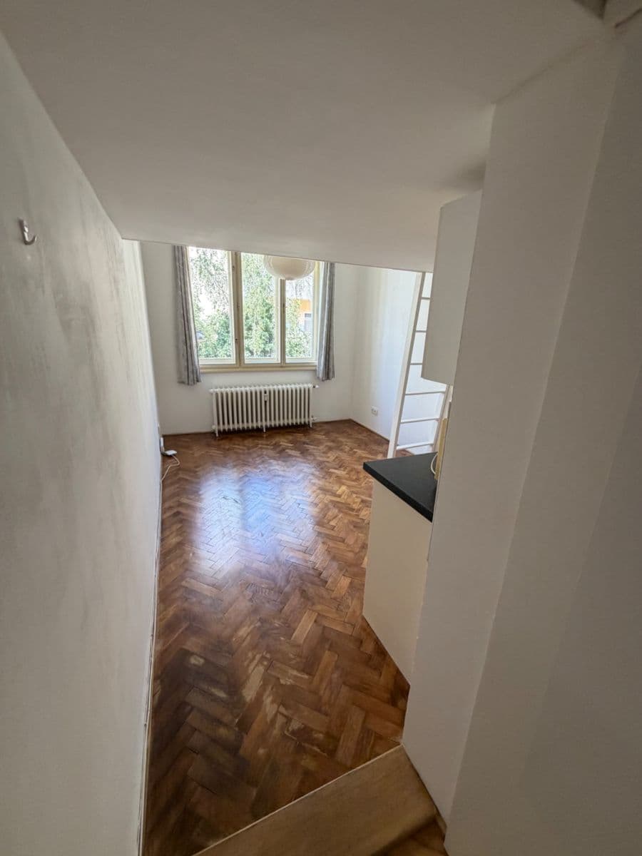 Studio flat to rent, 22 m², Kouřimská, Prague, Prague Studio flat to rent, 22 m², Kouřimská, Prague, Prague