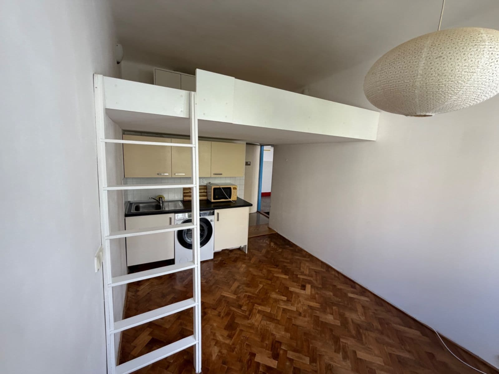 Studio flat to rent, 22 m², Kouřimská, Prague, Prague Studio flat to rent, 22 m², Kouřimská, Prague, Prague