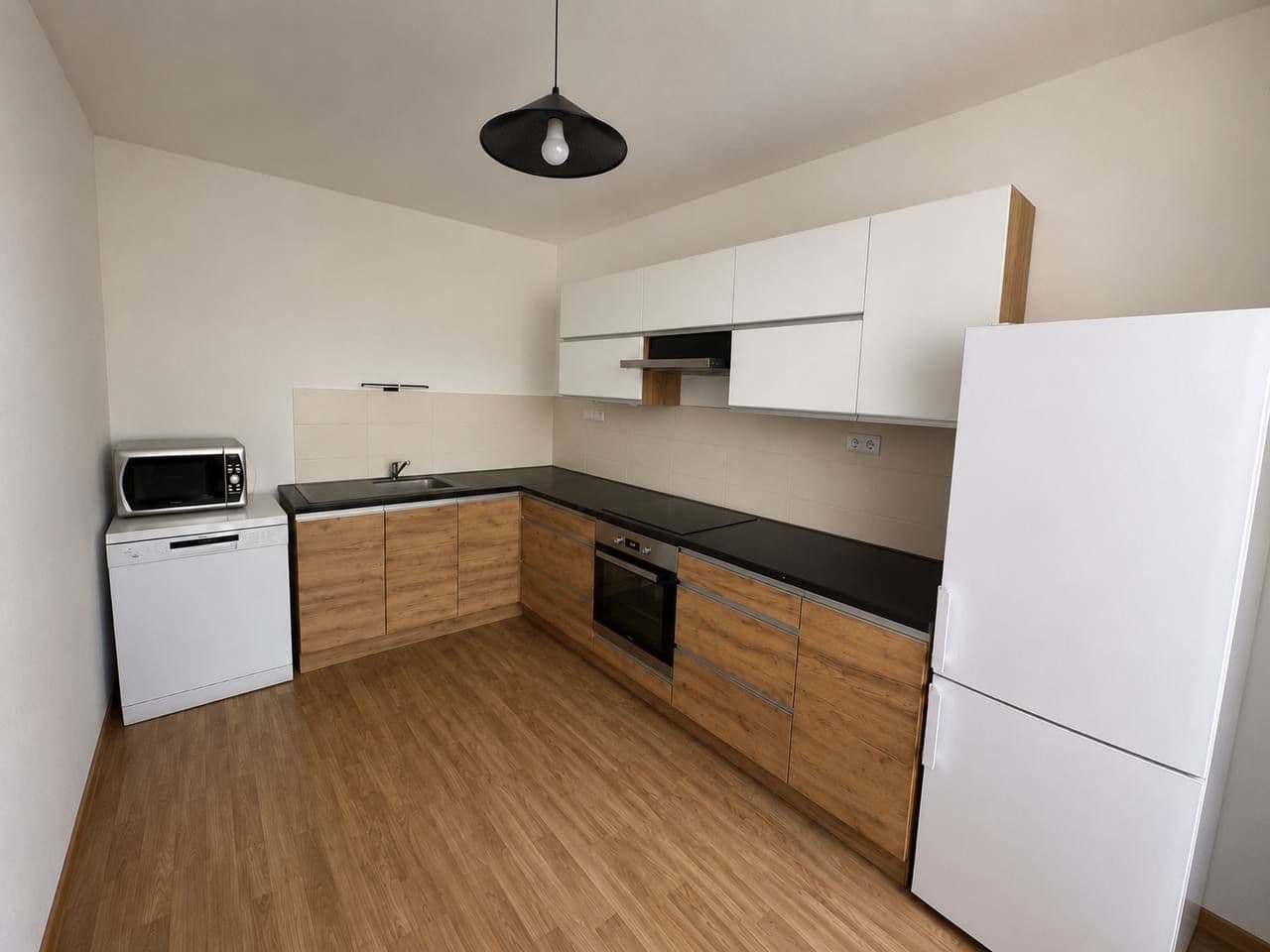 3 bedroom flat to rent, 76 m², Pod Strání, Prague, Prague 3 bedroom flat to rent, 76 m², Pod Strání, Prague, Prague