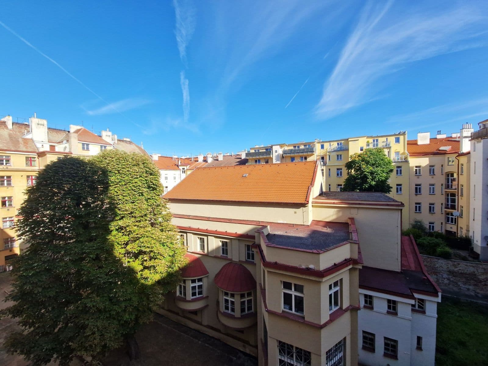 1 bedroom with open-plan kitchen flat to rent, 78 m², Dělnická, Prague, Prague 1 bedroom with open-plan kitchen flat to rent, 78 m², Dělnická, Prague, Prague