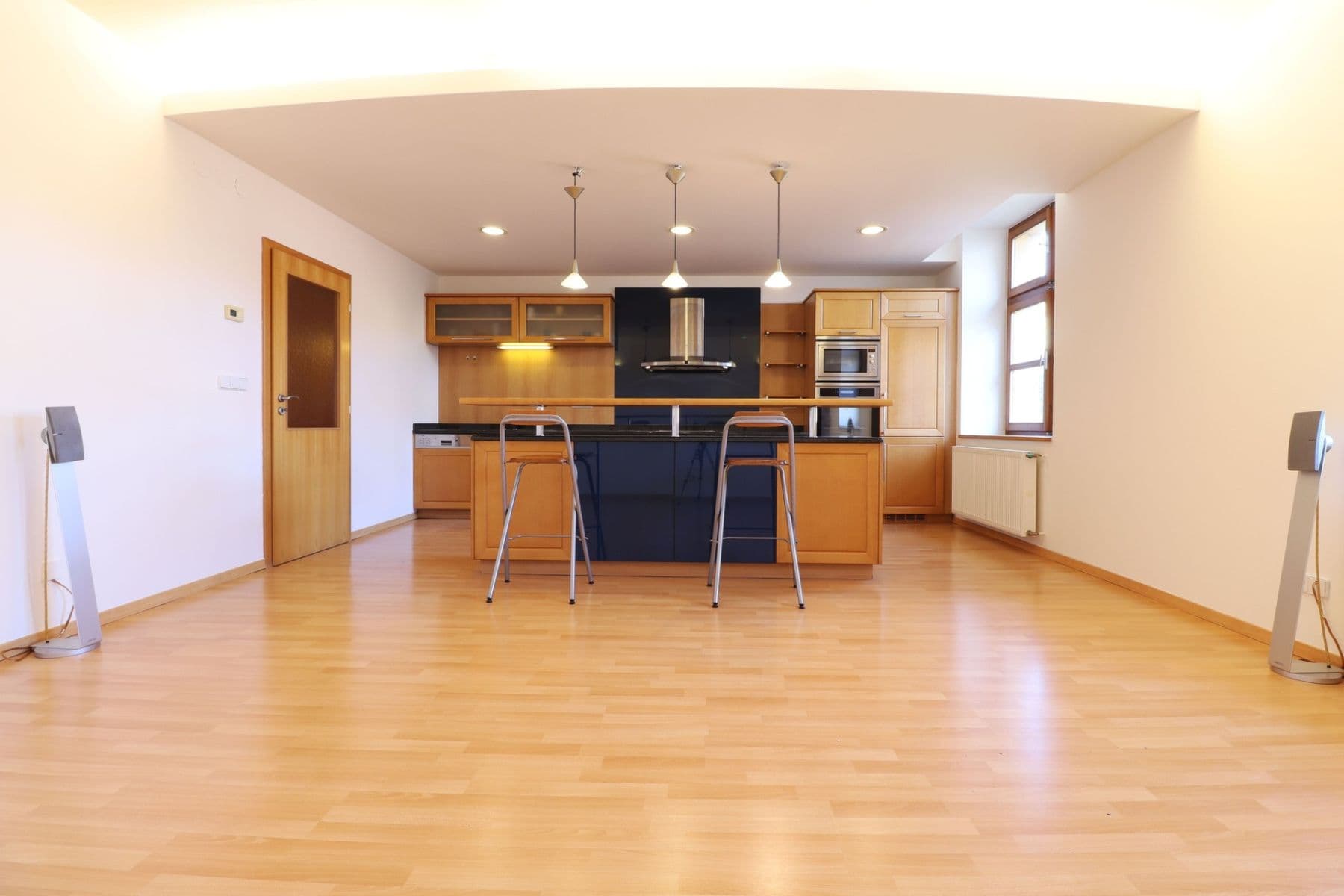 1 bedroom with open-plan kitchen flat to rent, 78 m², Dělnická, Prague, Prague 1 bedroom with open-plan kitchen flat to rent, 78 m², Dělnická, Prague, Prague