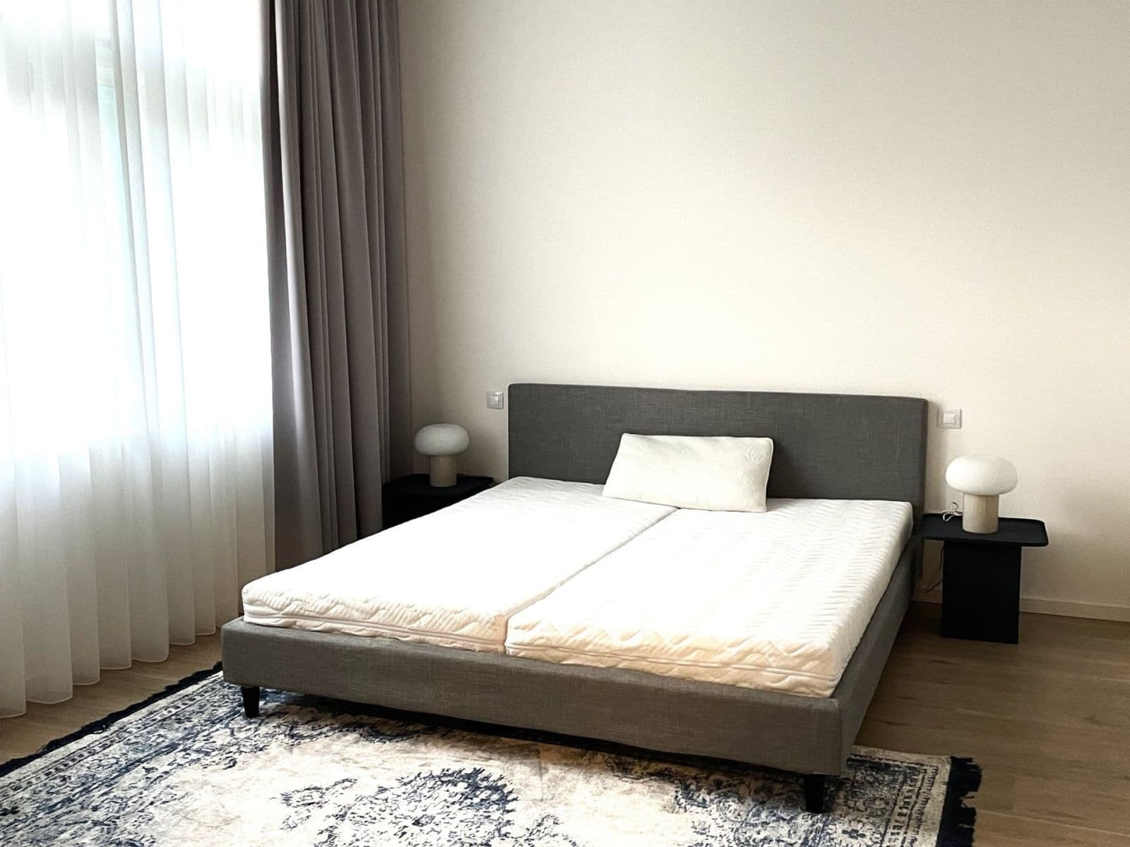 1 bedroom with open-plan kitchen flat to rent, 46 m², Chodská, Prague, Prague 1 bedroom with open-plan kitchen flat to rent, 46 m², Chodská, Prague, Prague