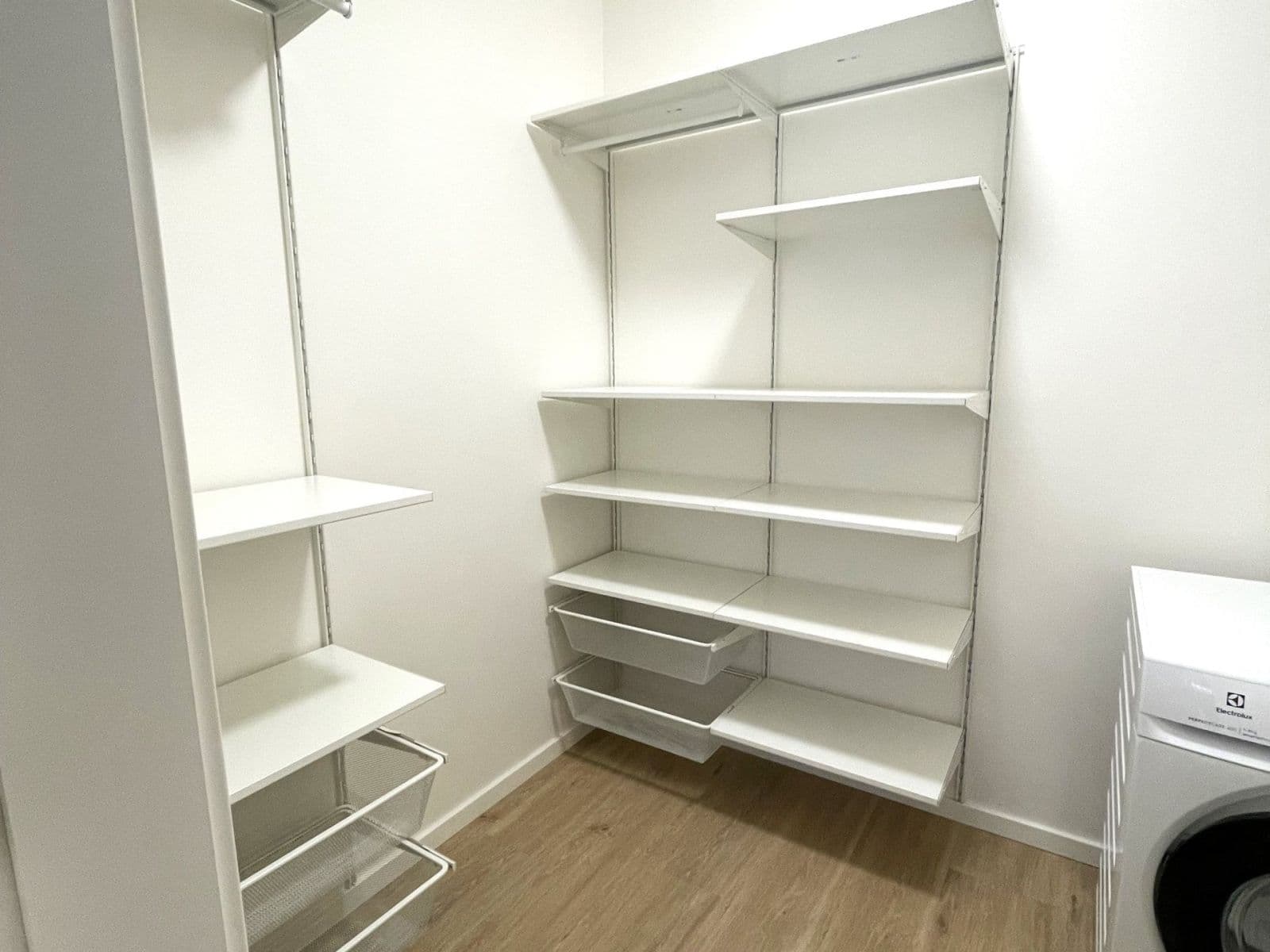 1 bedroom with open-plan kitchen flat to rent, 46 m², Chodská, Prague, Prague 1 bedroom with open-plan kitchen flat to rent, 46 m², Chodská, Prague, Prague