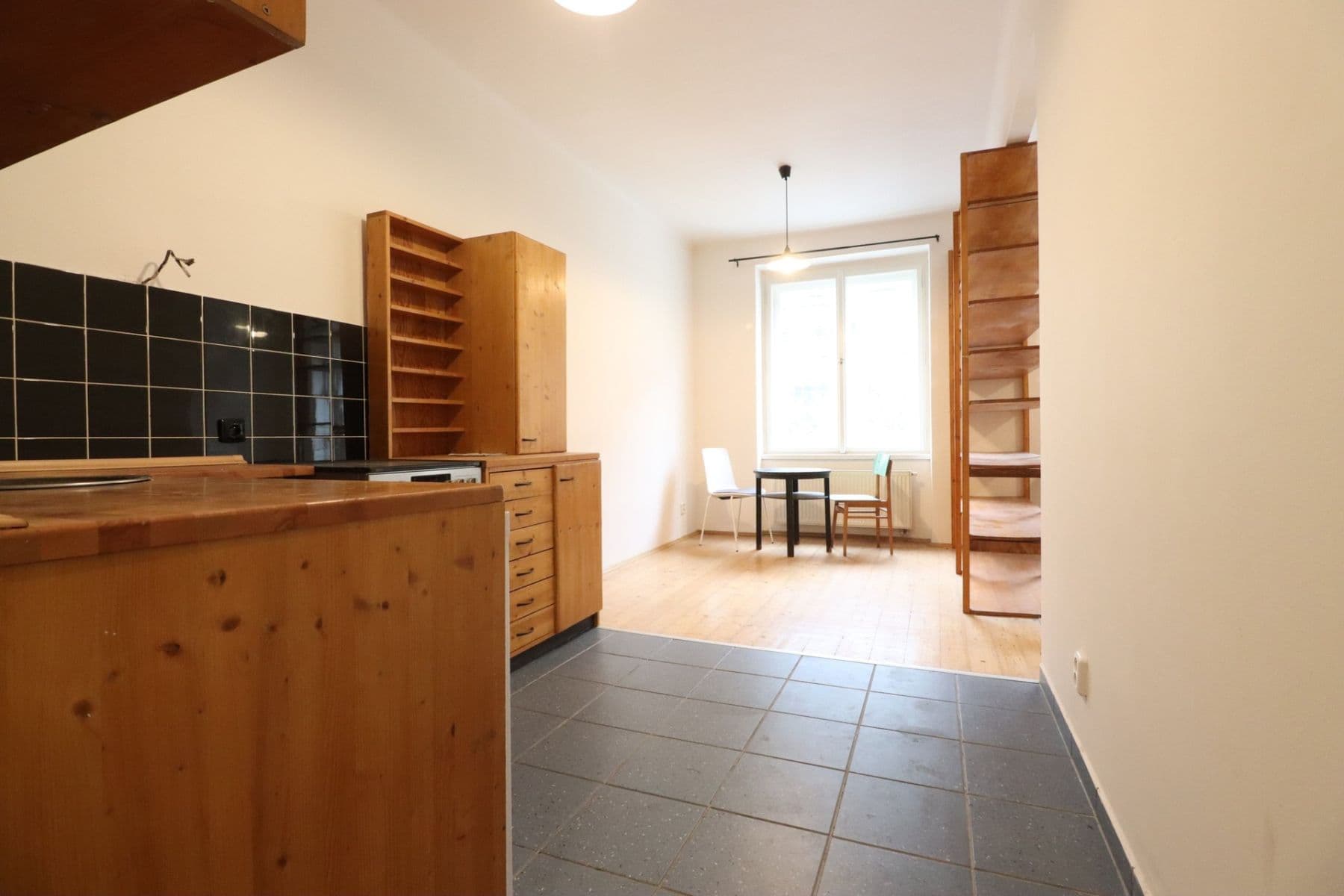 Studio flat to rent, 42 m², U parního mlýna, Prague, Prague Studio flat to rent, 42 m², U parního mlýna, Prague, Prague