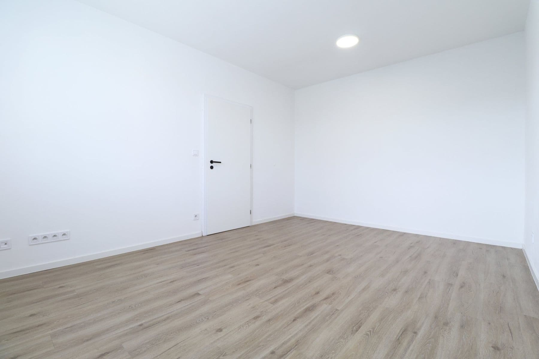 1 bedroom flat to rent, 37 m², Křimická, Plzeň, Plzeňský Region 1 bedroom flat to rent, 37 m², Křimická, Plzeň, Plzeňský Region