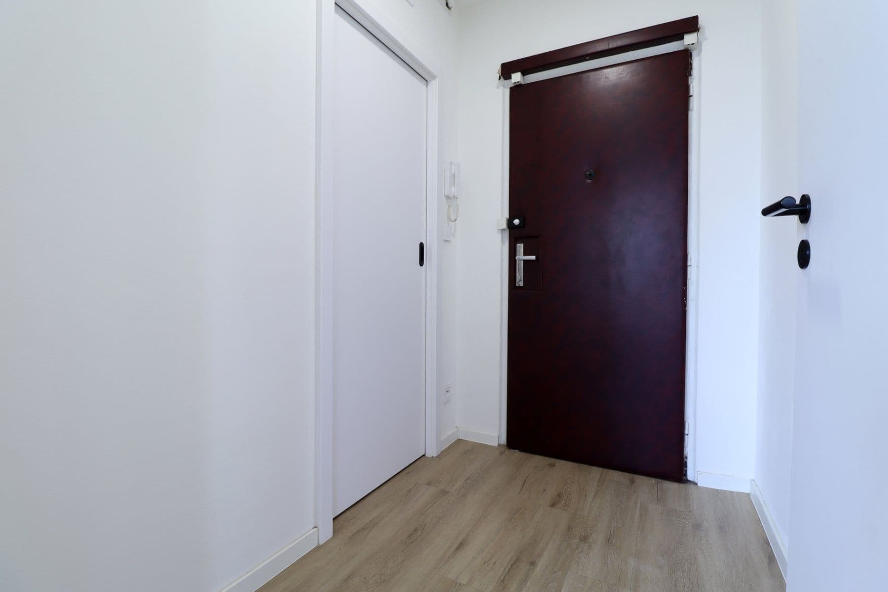 1 bedroom flat to rent, 37 m², Křimická, Plzeň, Plzeňský Region 1 bedroom flat to rent, 37 m², Křimická, Plzeň, Plzeňský Region
