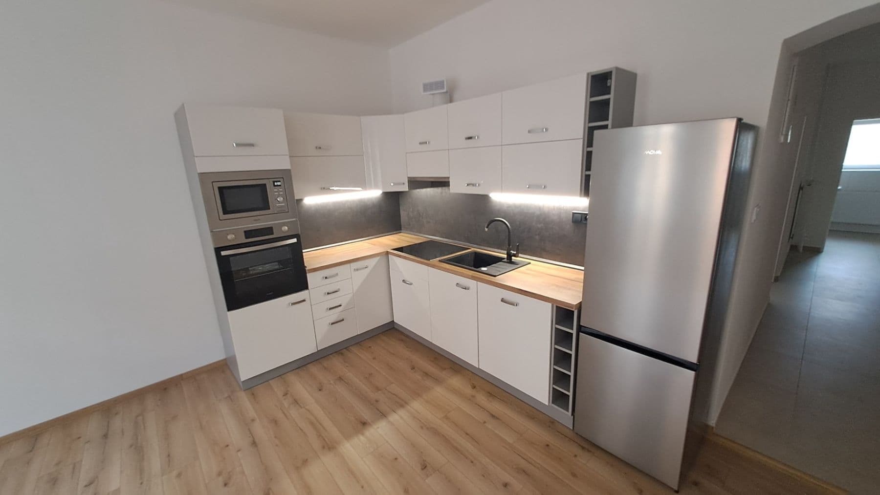 2 bedroom with open-plan kitchen flat to rent, 66 m², Sladkovského, Plzeň, Plzeňský Region 2 bedroom with open-plan kitchen flat to rent, 66 m², Sladkovského, Plzeň, Plzeňský Region
