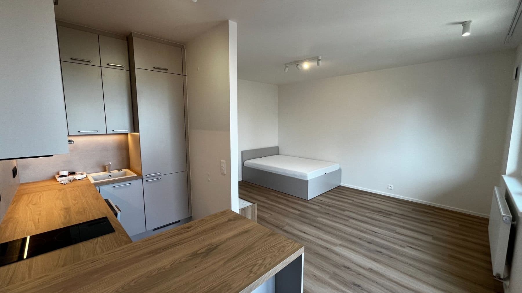 Studio flat to rent, 35 m², Waltariho, Prague, Prague Studio flat to rent, 35 m², Waltariho, Prague, Prague
