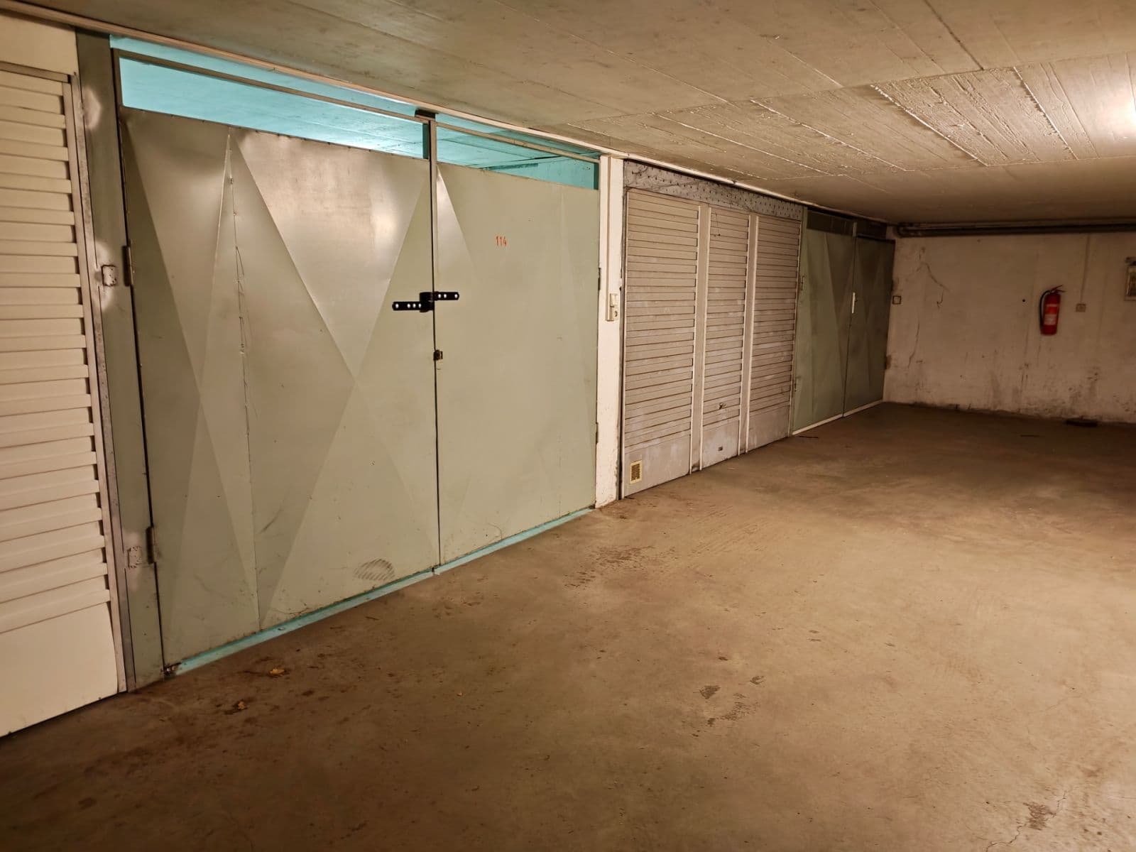 garage to rent, 20 m², Famfulíkova, Prague, Prague garage to rent, 20 m², Famfulíkova, Prague, Prague