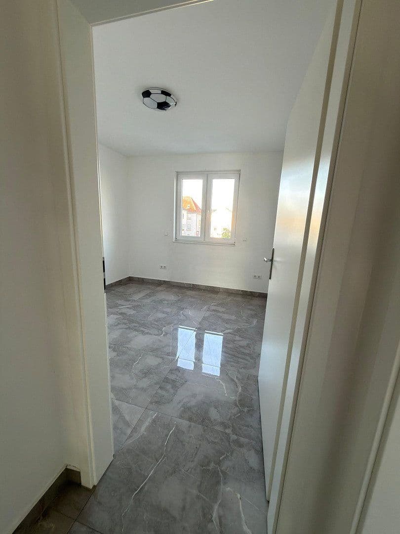 3 bedroom flat to rent, 93 m², Schifferstadt, Rhineland-Palatinate 3 bedroom flat to rent, 93 m², Schifferstadt, Rhineland-Palatinate