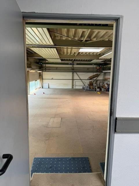 non-residential property to rent, 2,024 m², Schlierbach, Baden-Württemberg non-residential property to rent, 2,024 m², Schlierbach, Baden-Württemberg