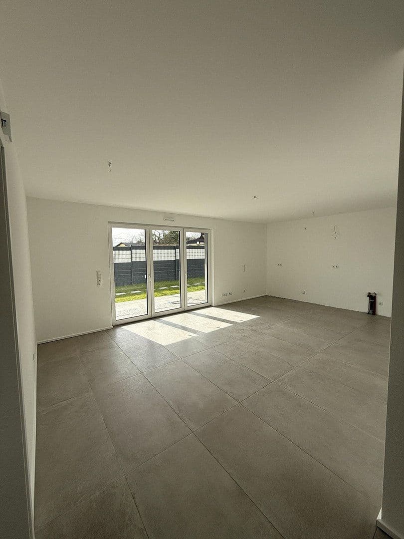 2 bedroom with open-plan kitchen flat to rent, 115 m², Höhenstraße 2, Hümmerich, Rhineland-Palatinate 2 bedroom with open-plan kitchen flat to rent, 115 m², Höhenstraße 2, Hümmerich, Rhineland-Palatinate