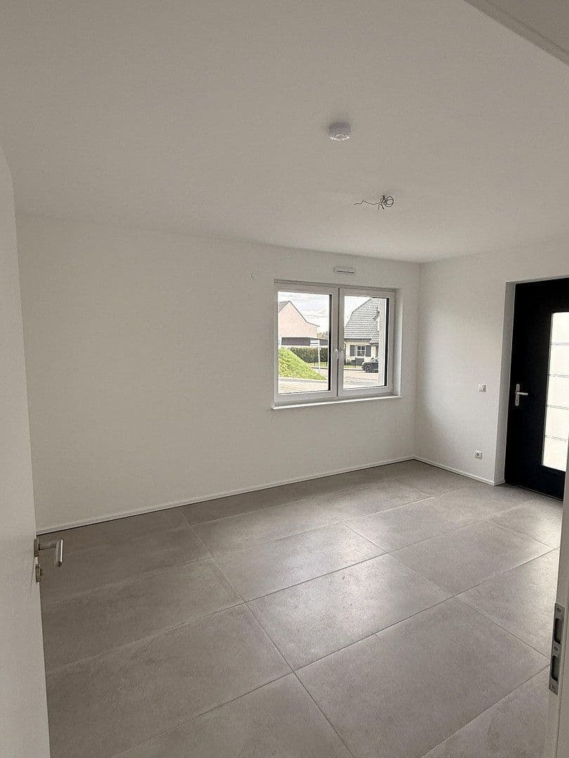 2 bedroom with open-plan kitchen flat to rent, 115 m², Höhenstraße 2, Hümmerich, Rhineland-Palatinate 2 bedroom with open-plan kitchen flat to rent, 115 m², Höhenstraße 2, Hümmerich, Rhineland-Palatinate