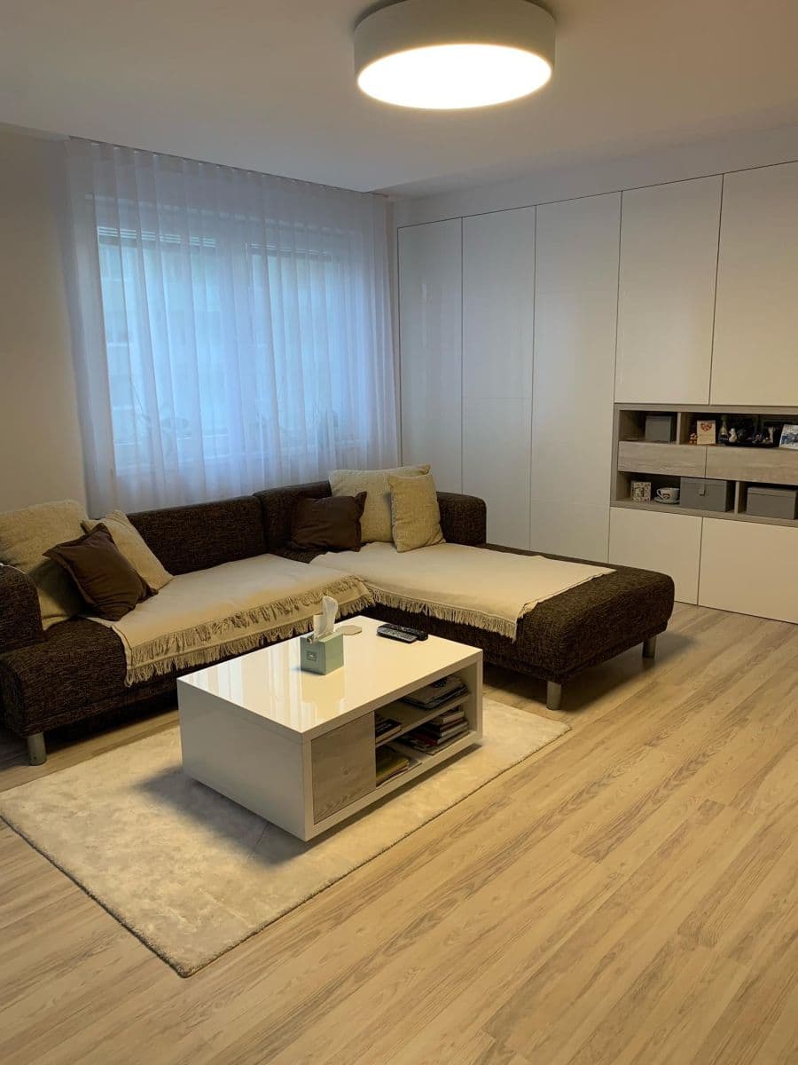 2 bedroom flat to rent, 64 m², Dúbravka, Bratislavský Region 2 bedroom flat to rent, 64 m², Dúbravka, Bratislavský Region